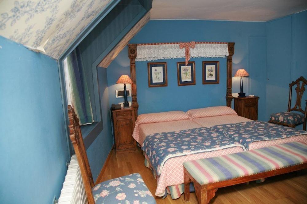 Hotel Almud Sallent De Gallego Bagian luar foto