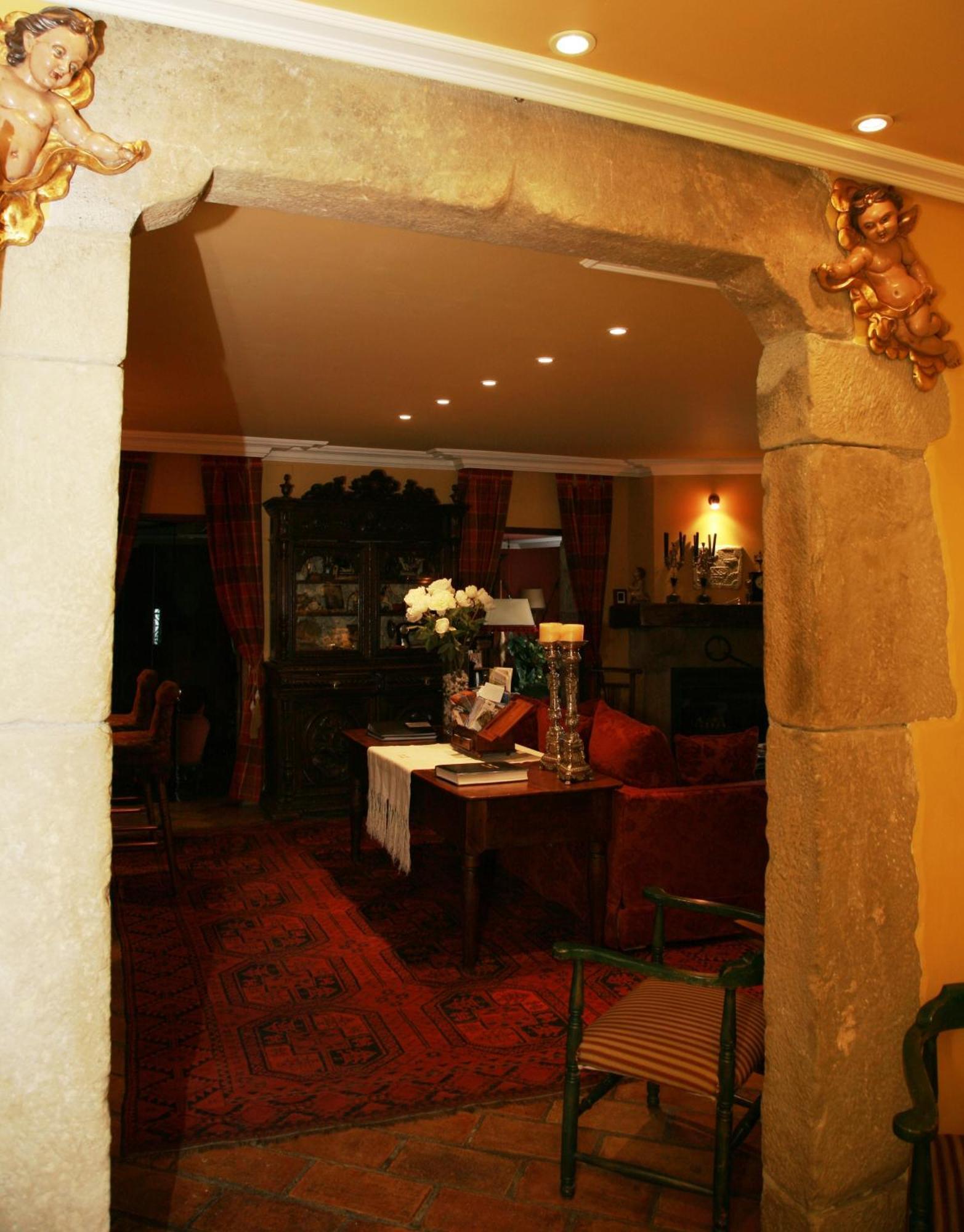 Hotel Almud Sallent De Gallego Bagian luar foto