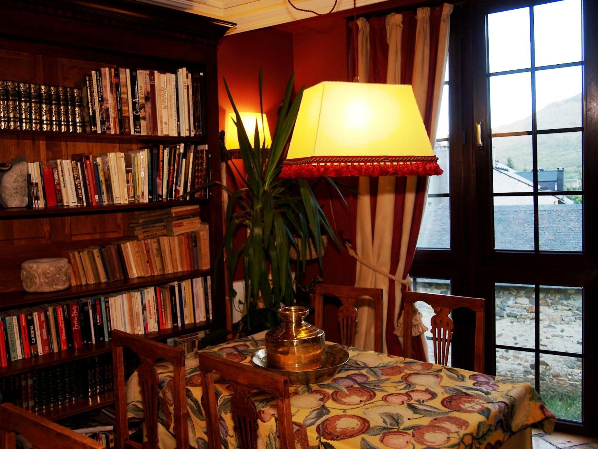 Hotel Almud Sallent De Gallego Bagian luar foto
